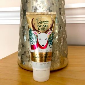 Bath and body works vanilla bean Noel hand cream N